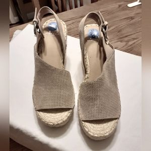 COPY - Marc Fisher Wedge suede shoes. Sz.6.5 NWT'